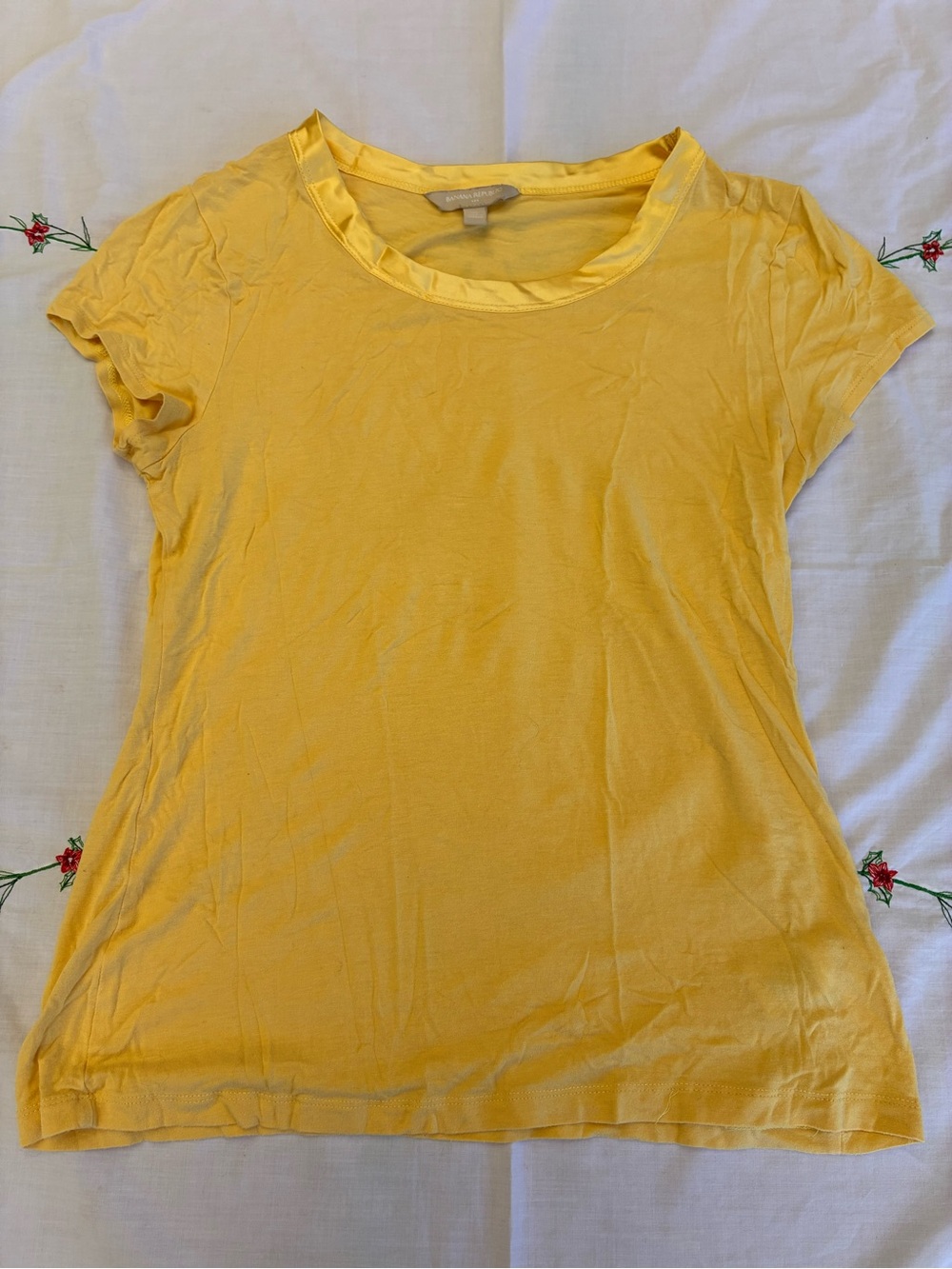 Banana Republic Yellow Short-Sleeve Crewneck Tee